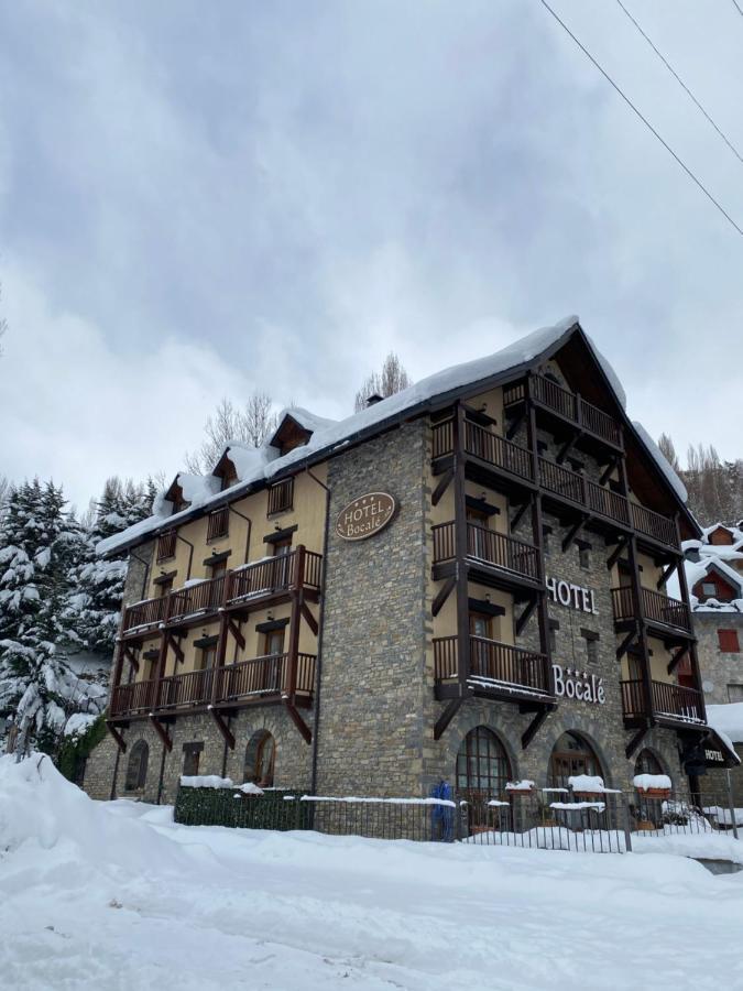 Hotel Bocale Sallent De Gallego Bagian luar foto