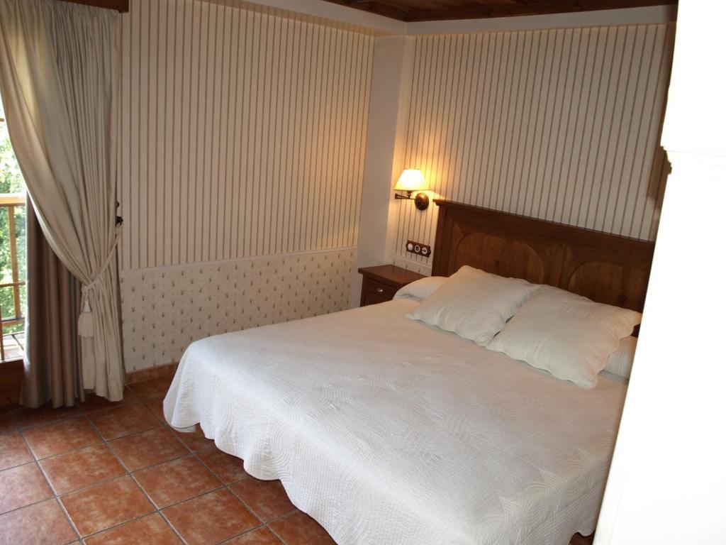 Hotel Bocale Sallent De Gallego Ruang foto