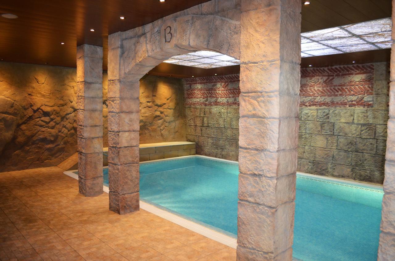 Hotel Bocale Sallent De Gallego Bagian luar foto