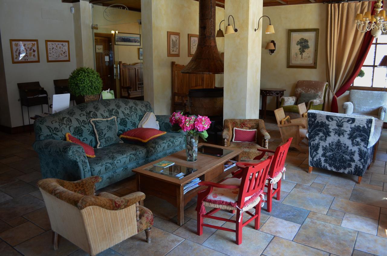 Hotel Bocale Sallent De Gallego Bagian luar foto