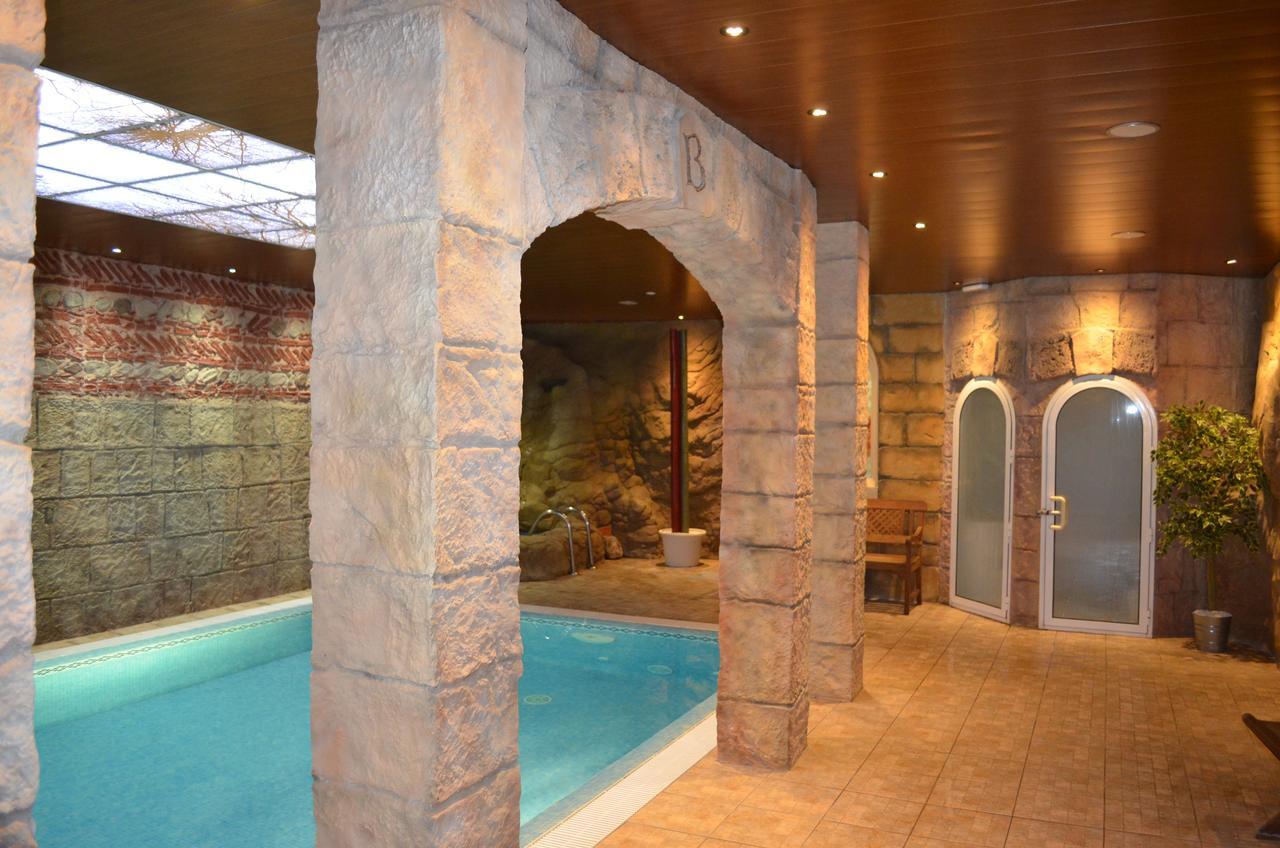 Hotel Bocale Sallent De Gallego Bagian luar foto