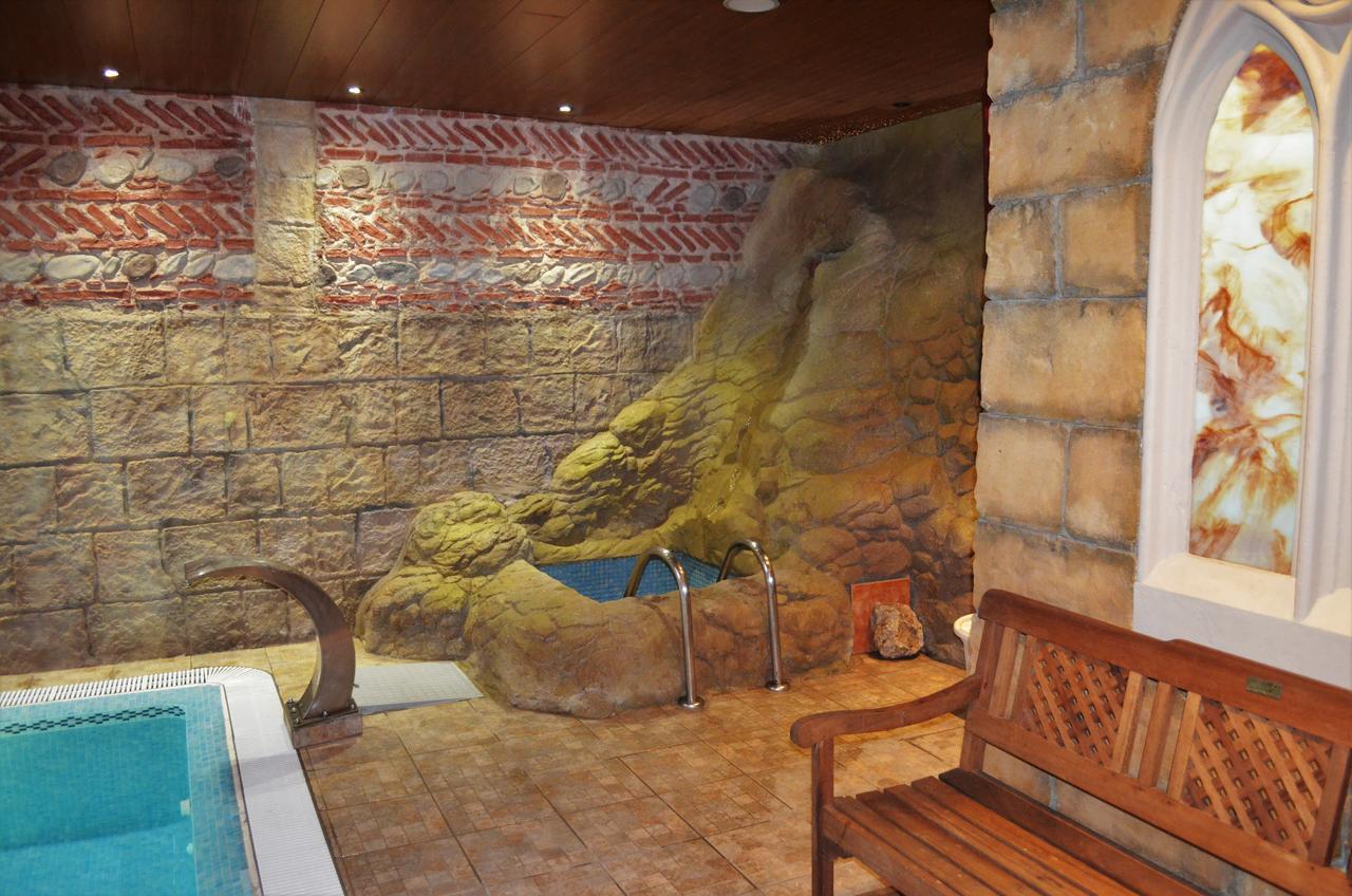 Hotel Bocale Sallent De Gallego Bagian luar foto