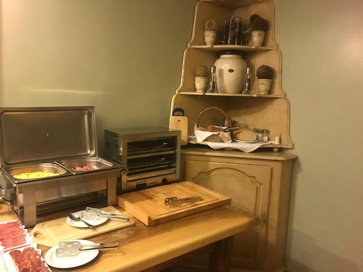 Hotel Bocale Sallent De Gallego Bagian luar foto