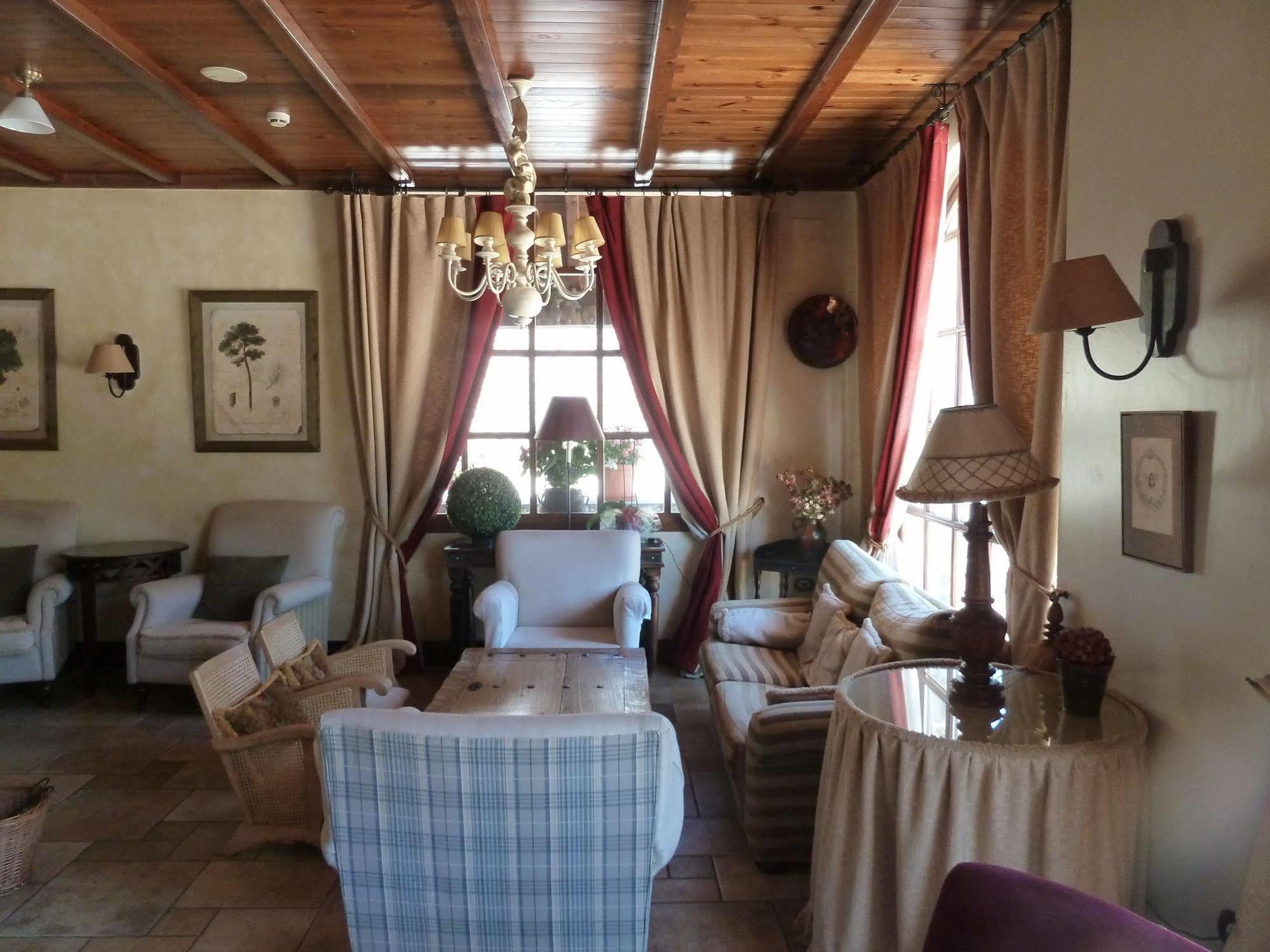 Hotel Bocale Sallent De Gallego Bagian luar foto